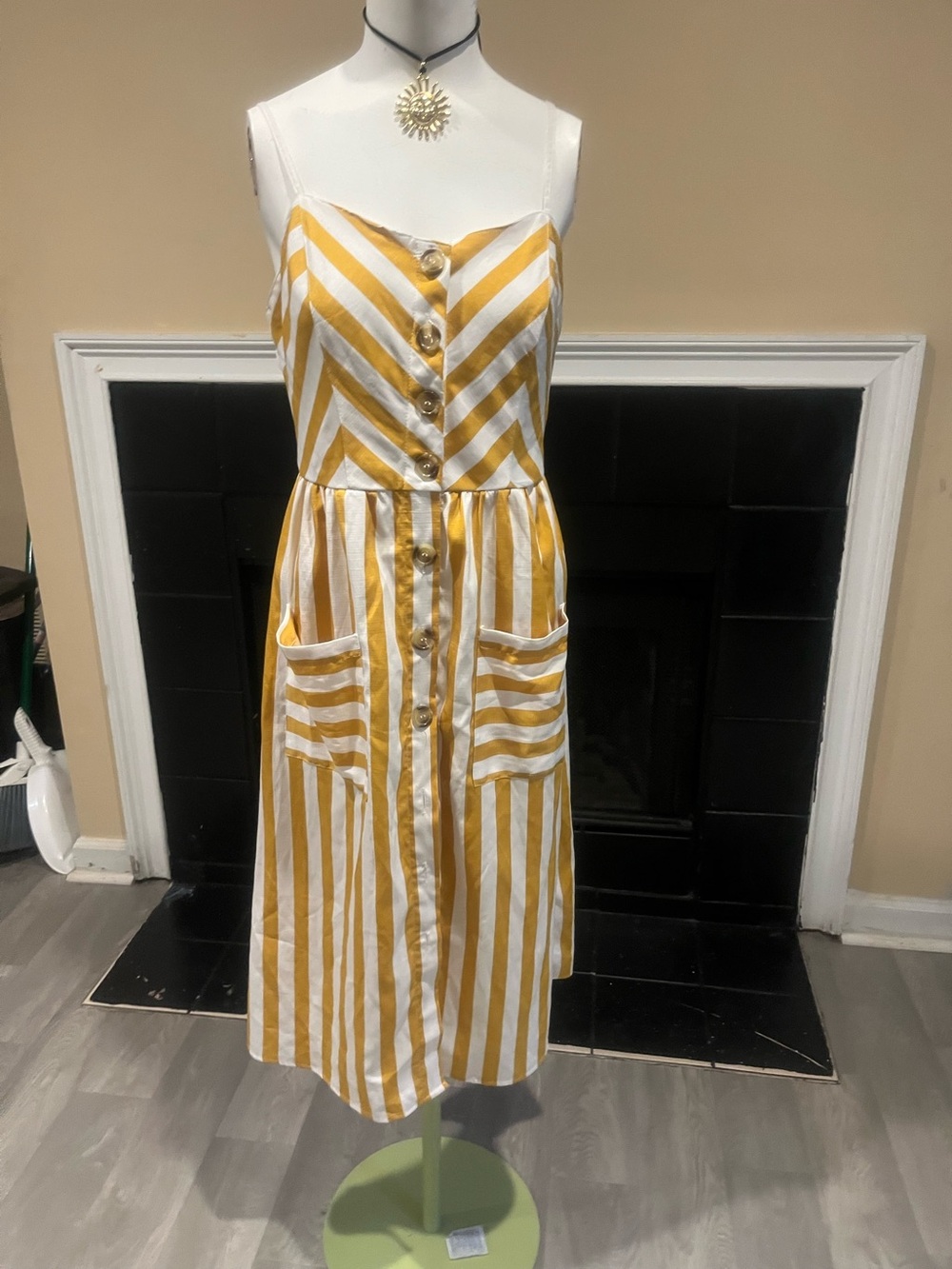 Striped‎ Gold and white button down dress Pinup Vintage 50s